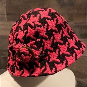 Nordstrom Houndstooth Print Cloche Hat